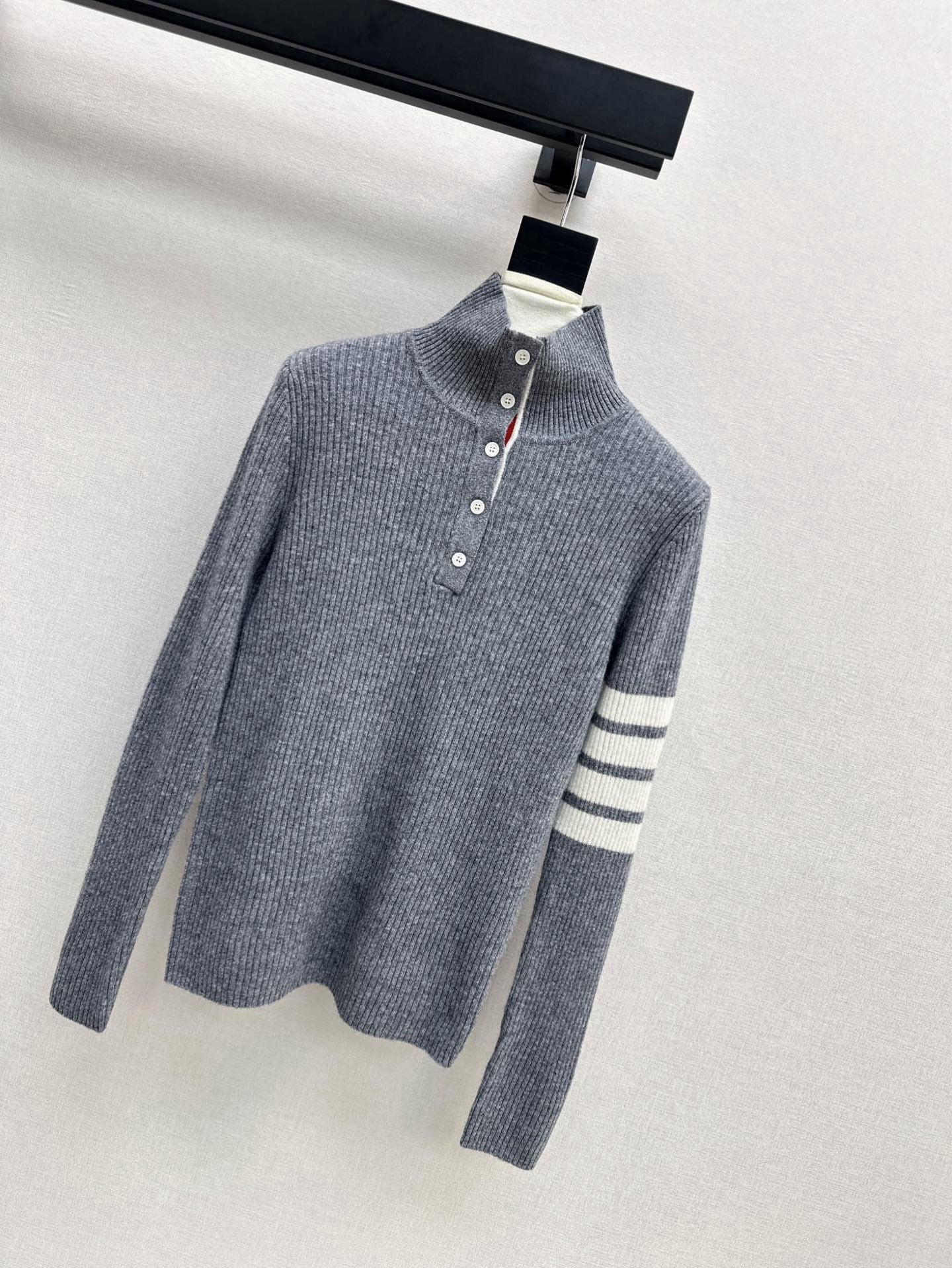 Thom NEW knitted sweater