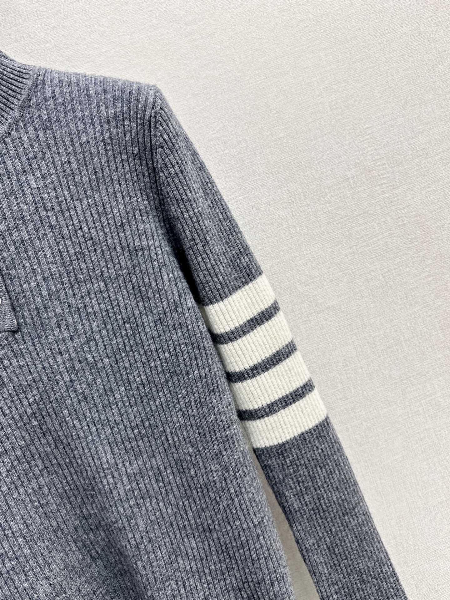 Thom NEW knitted sweater