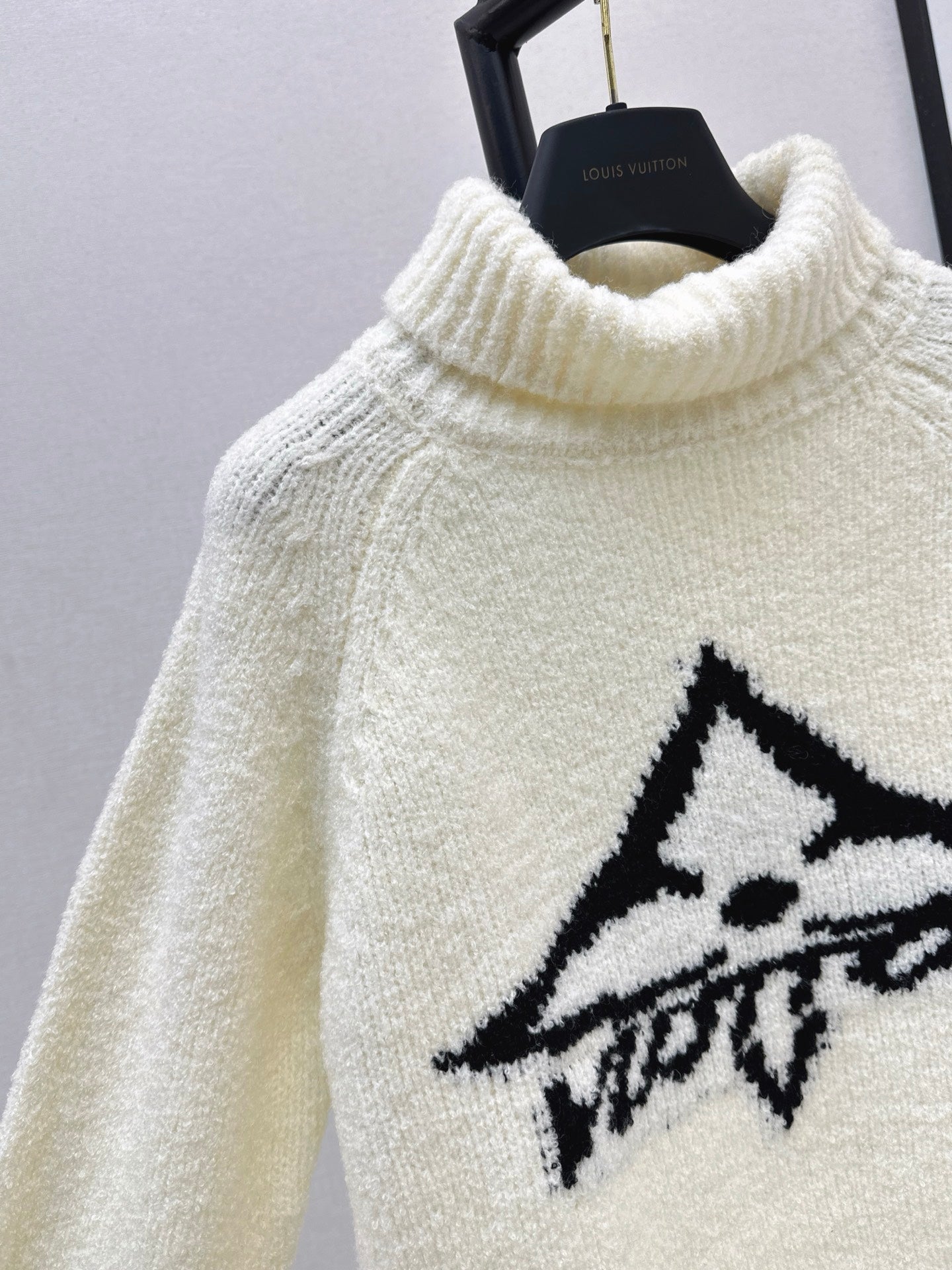 Louis NEW Turtleneck sweater