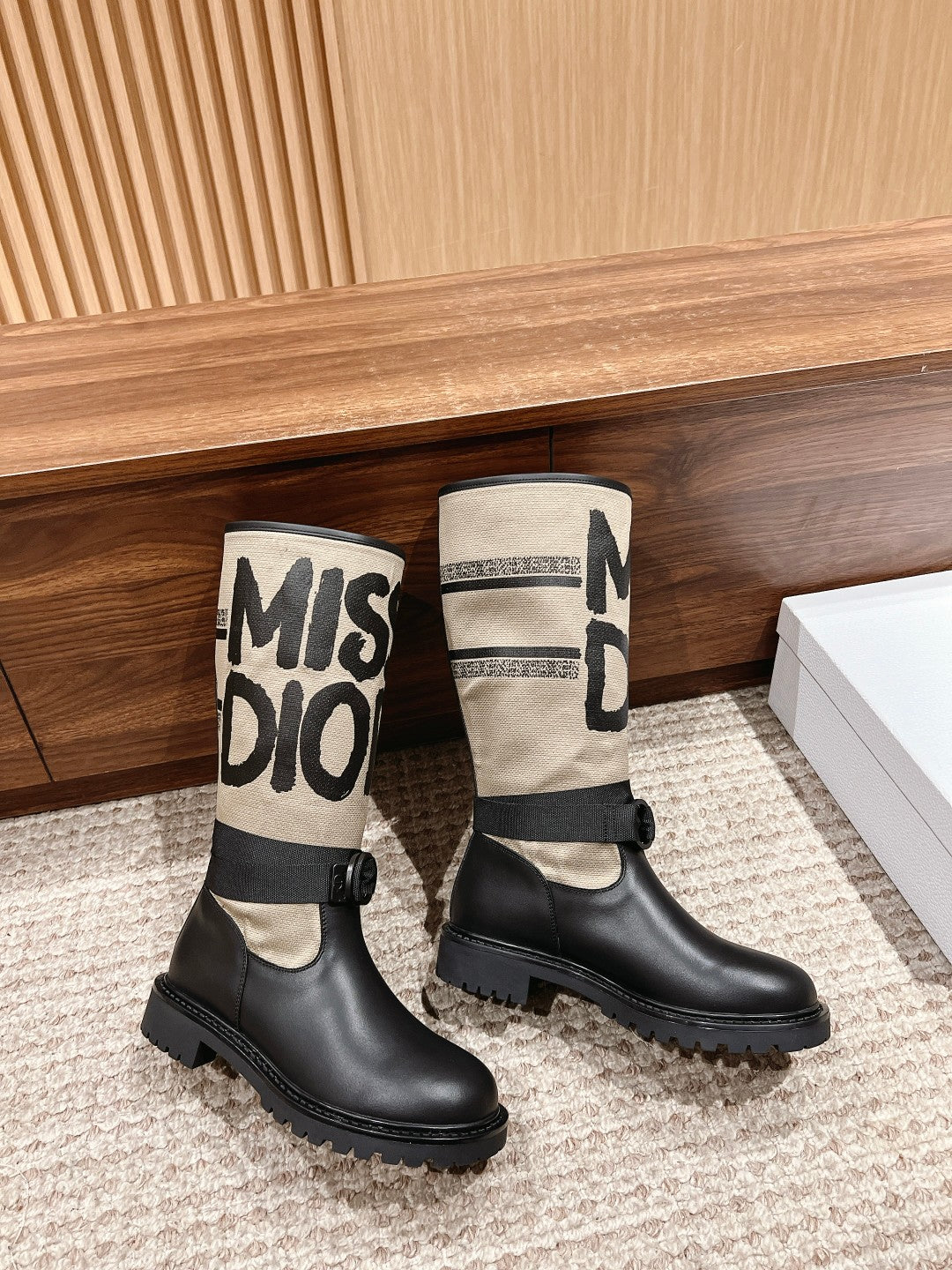 CD NEW Classic Knight Boots