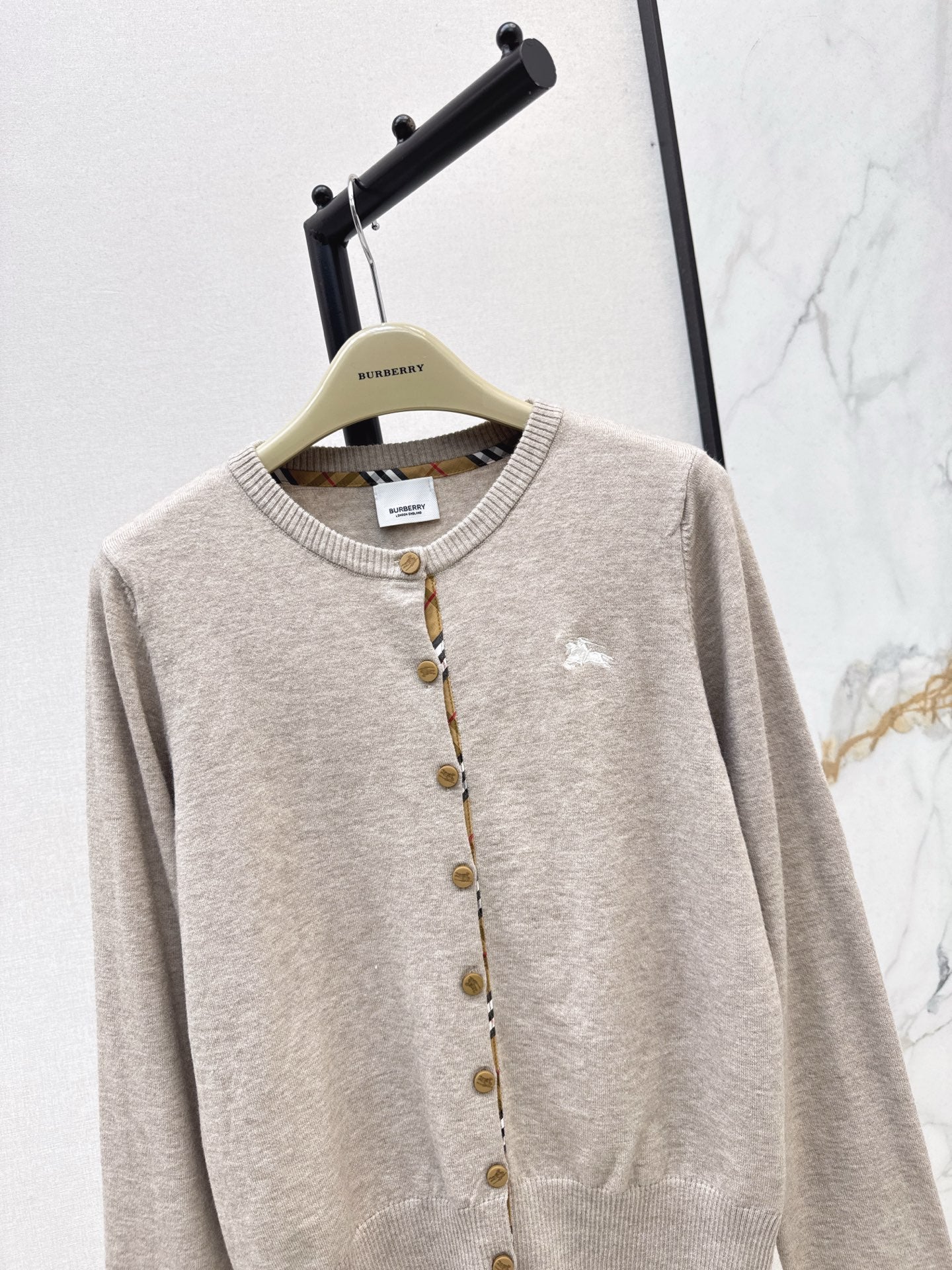 Bur NEW knitted cardigan