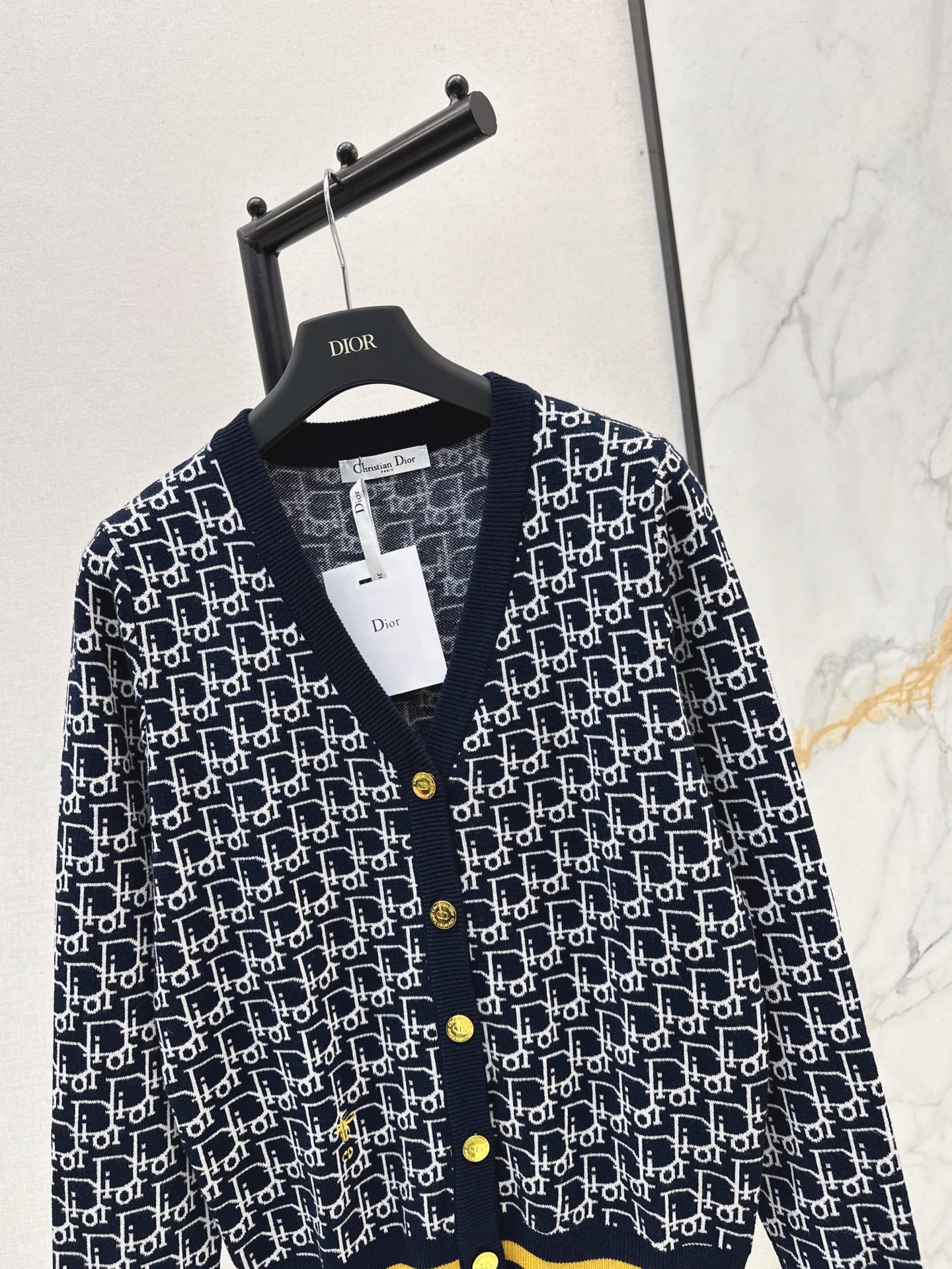 CD NEW V-neck cardigan