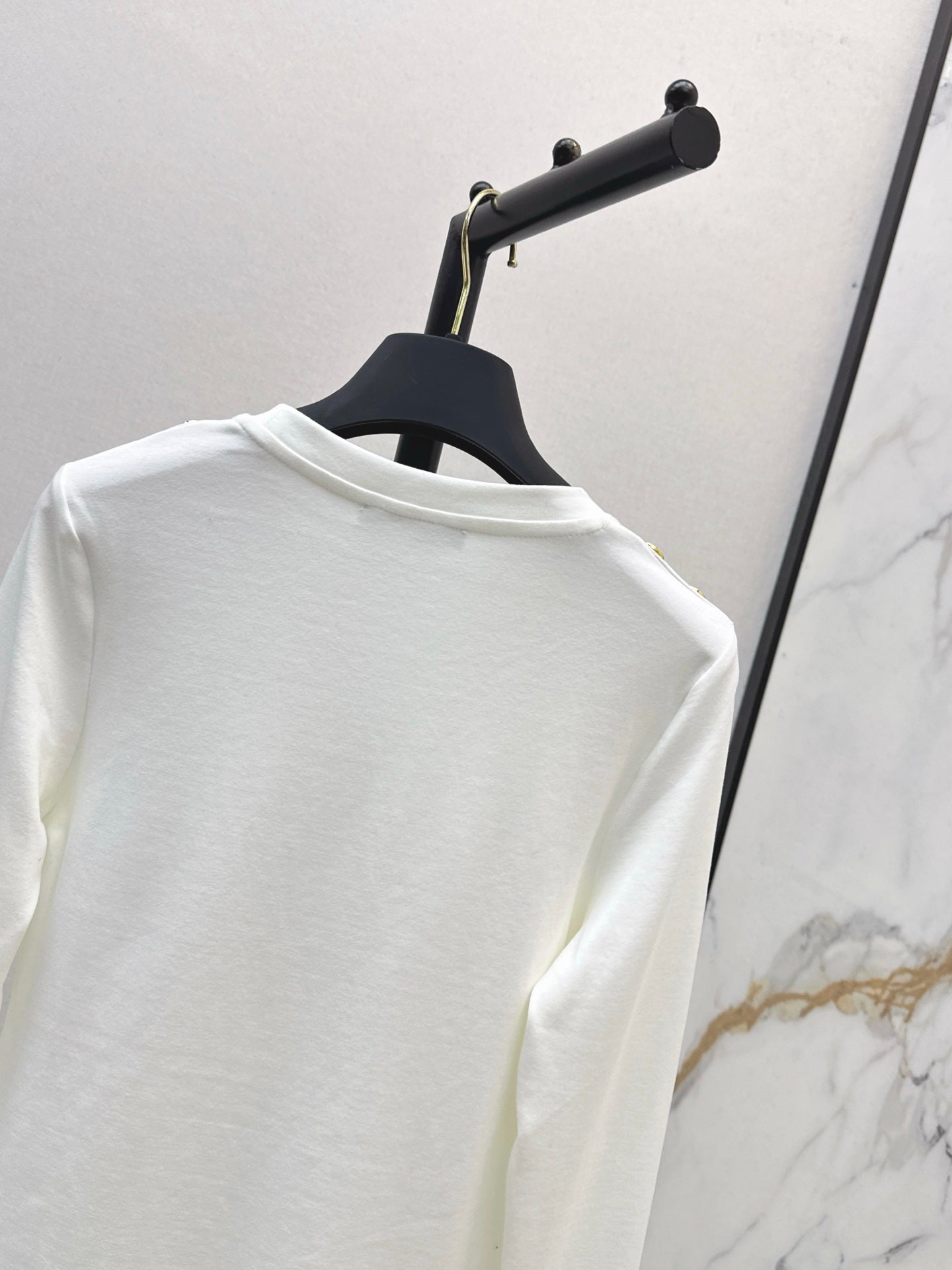 Louis NEW bottoming shirt