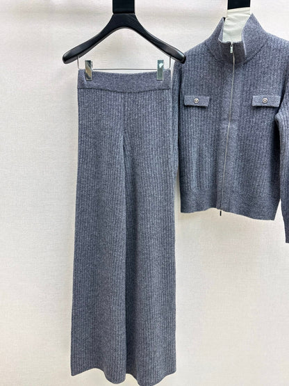 Loro NEW knitted suit