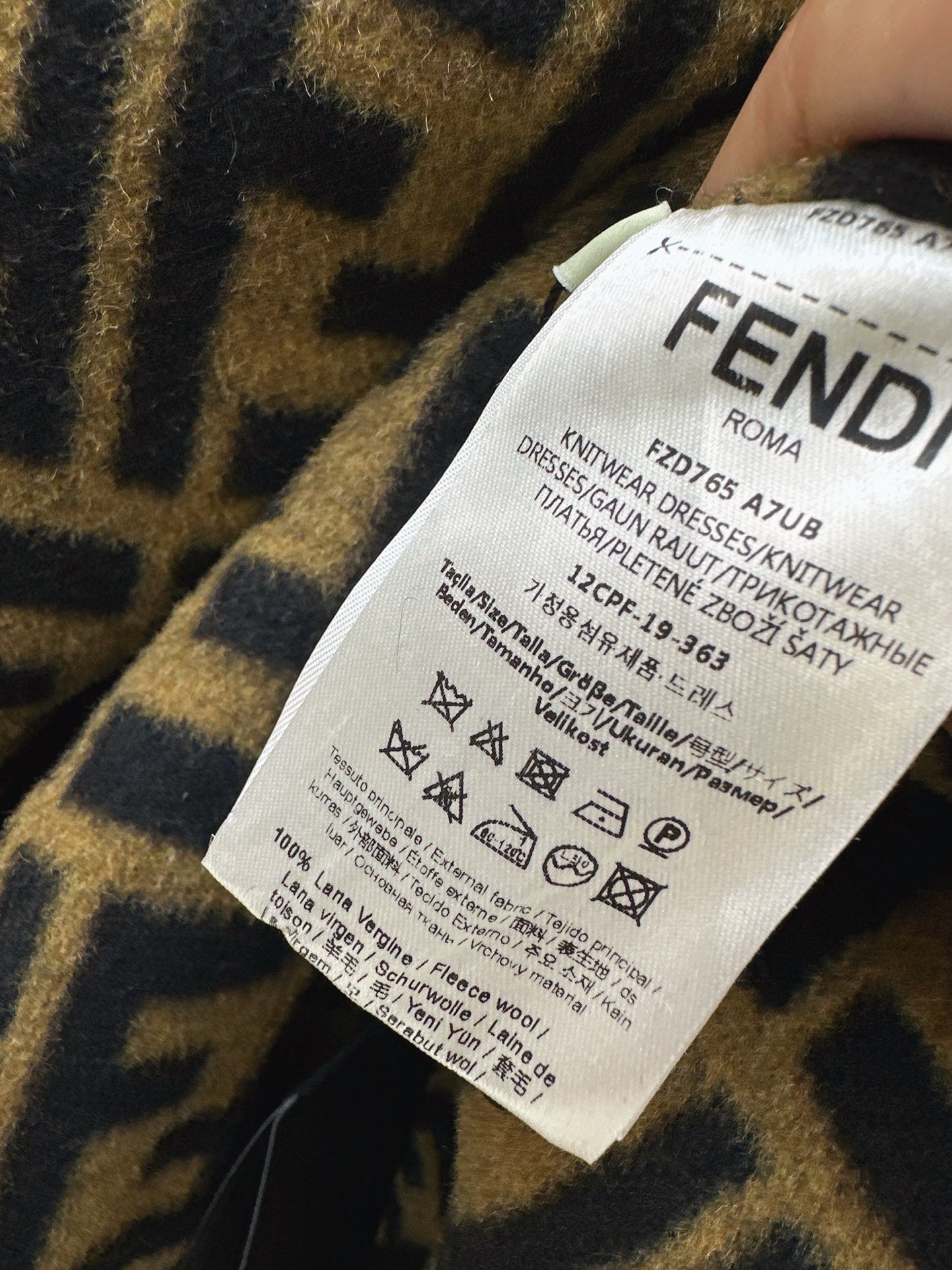 Fend NEW wool coat