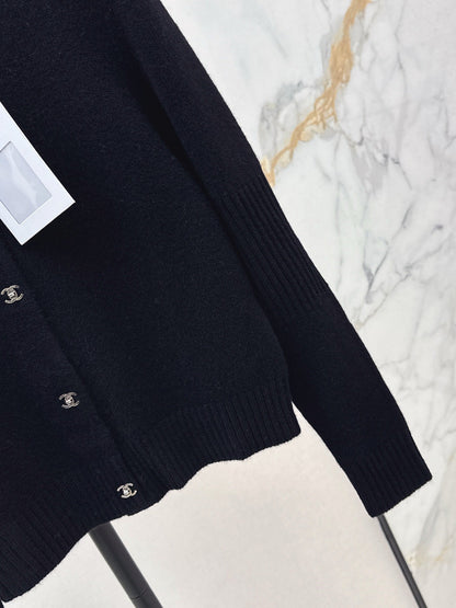 Chan NEW knitted cardigan
