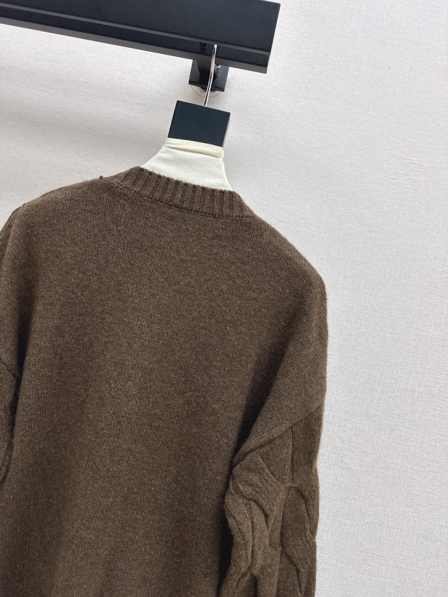 Loro NEW V-neck cardigan