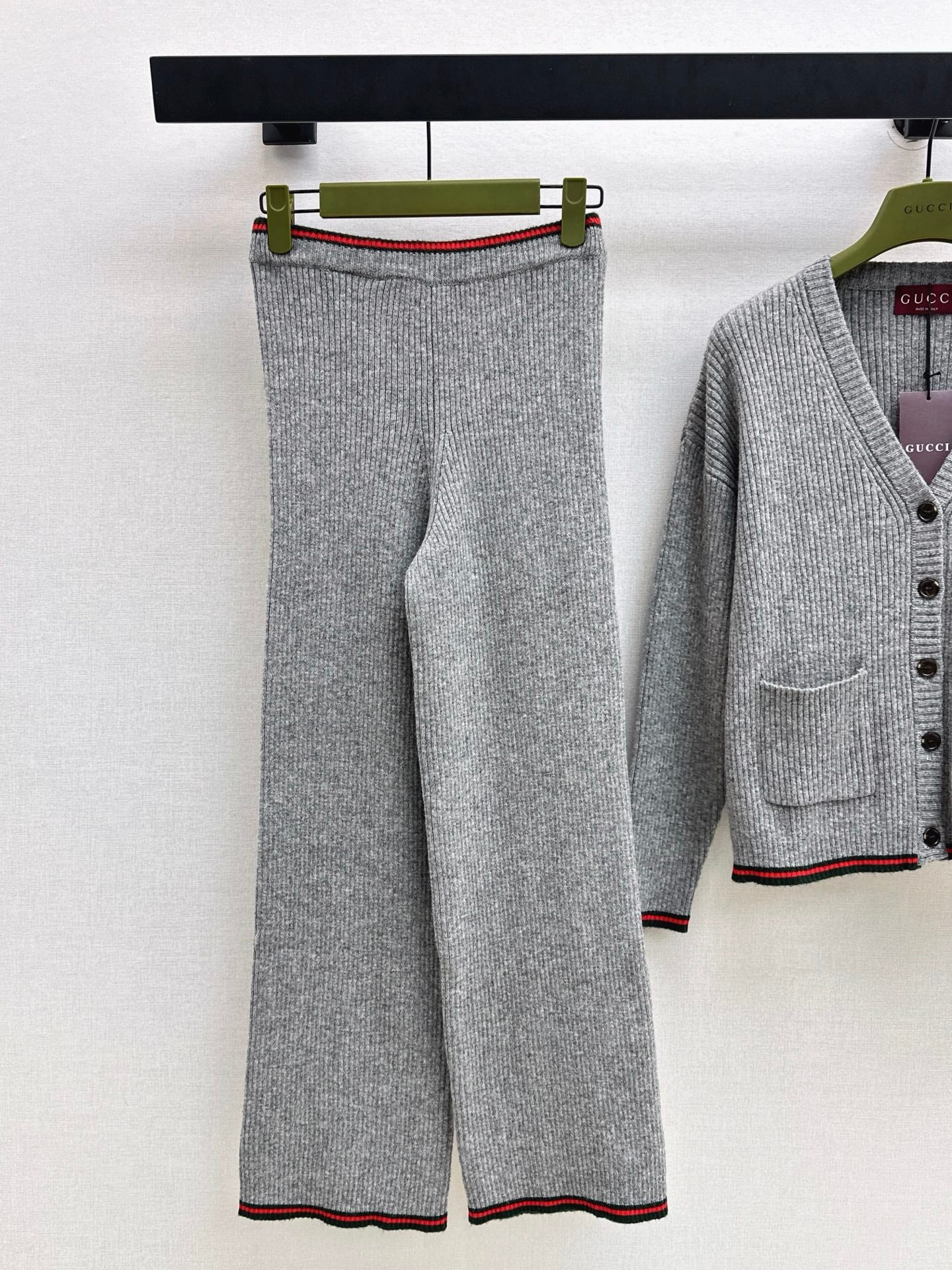 Guc NEW knitted suit