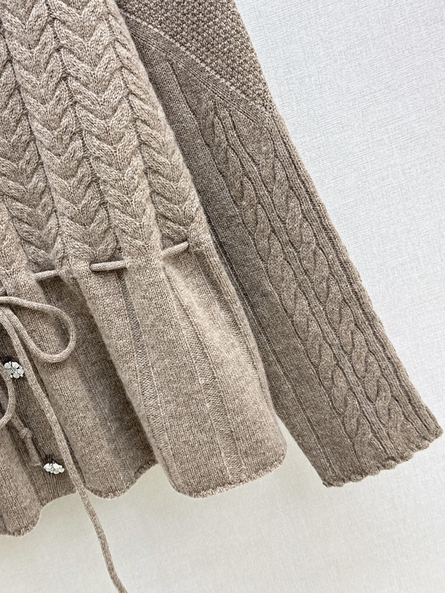 Chan NEW knitted cardigan