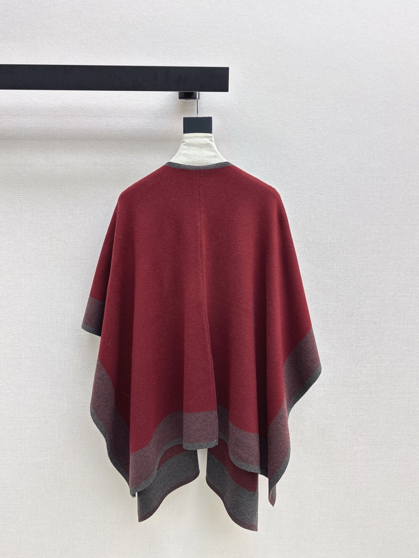 Max NEW knitted suit