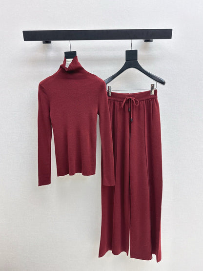 Max NEW knitted suit