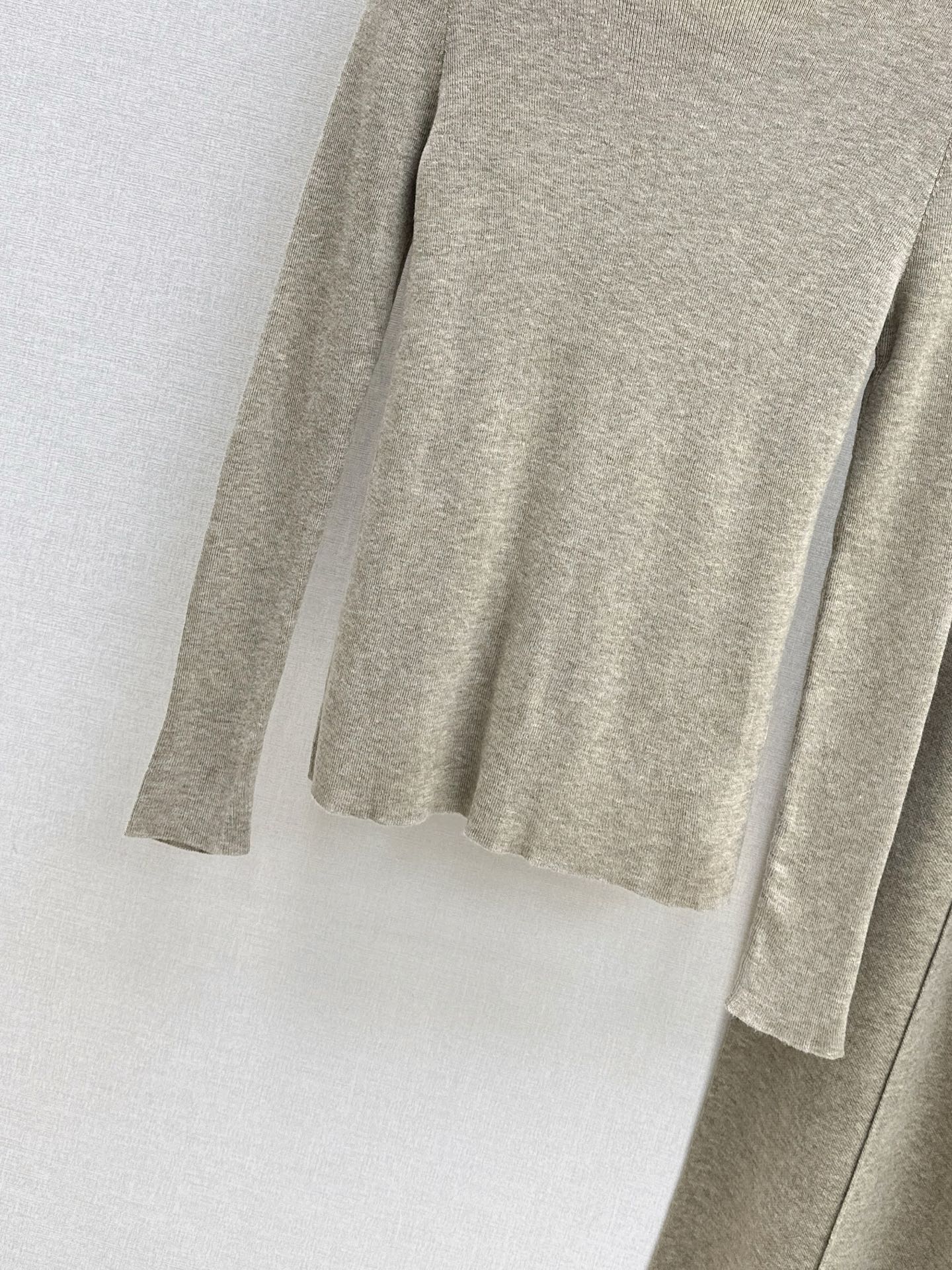 Max NEW knitted suit