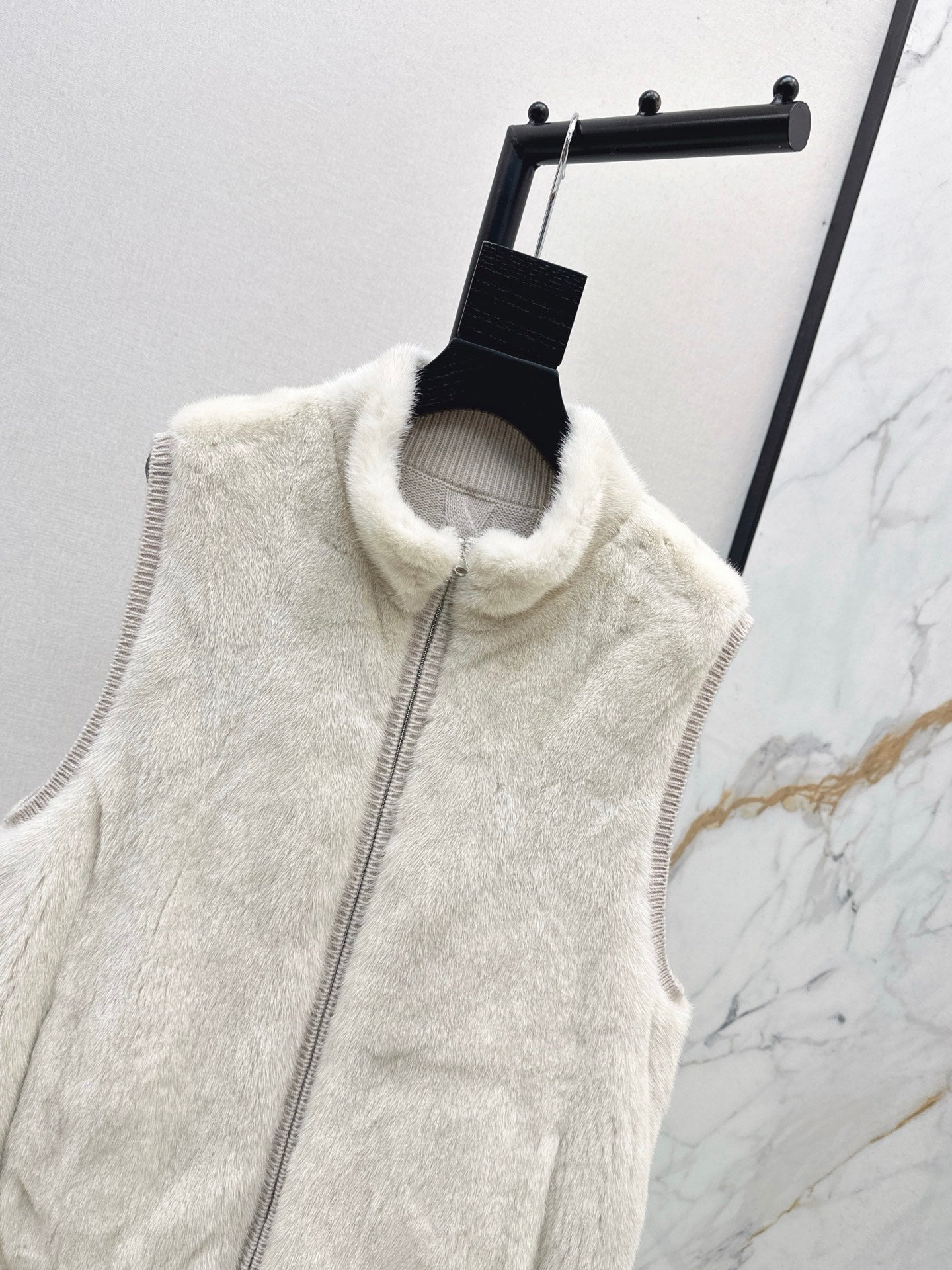 Loro NEW Reversible vest