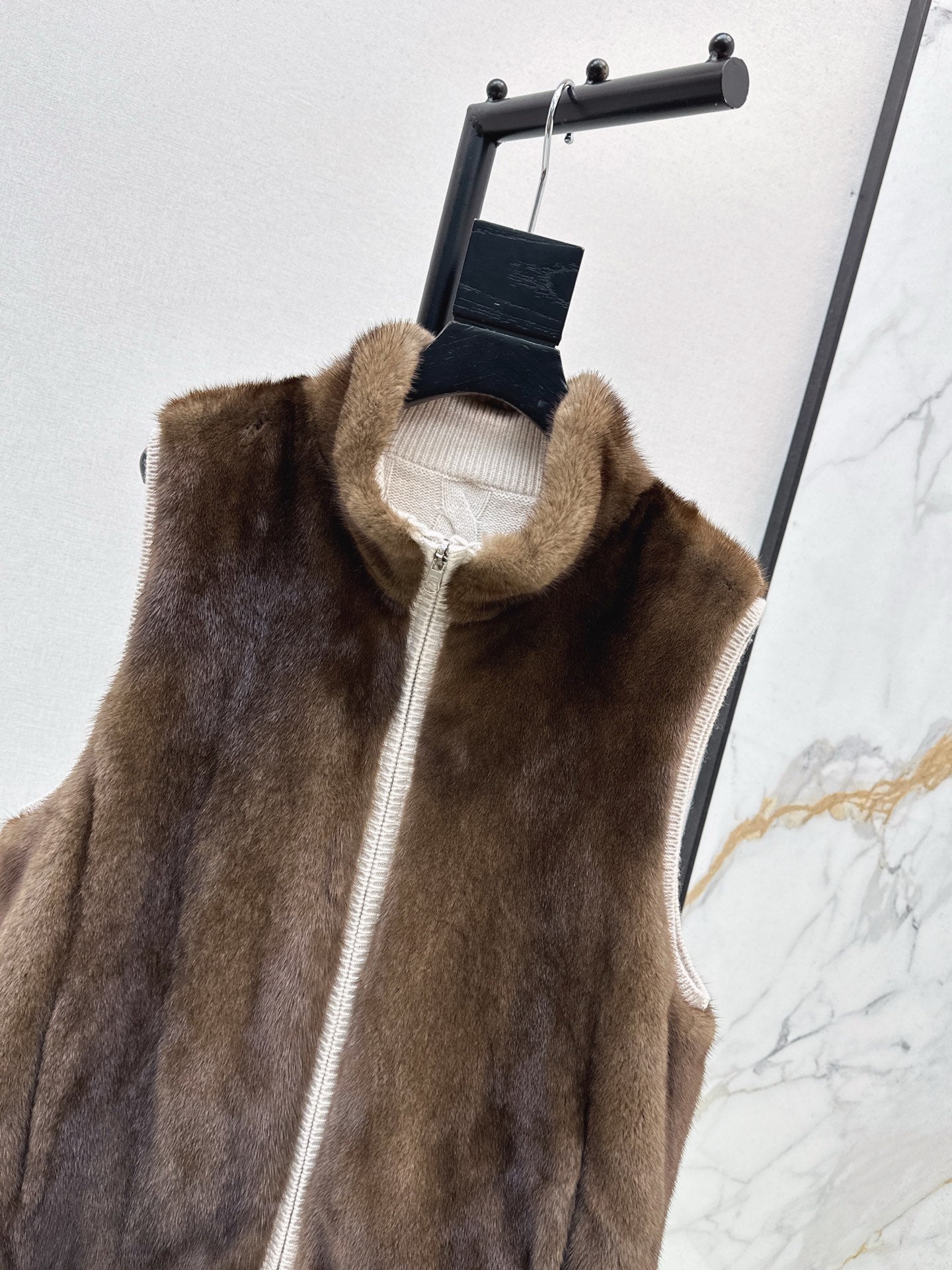 Loro NEW Reversible vest