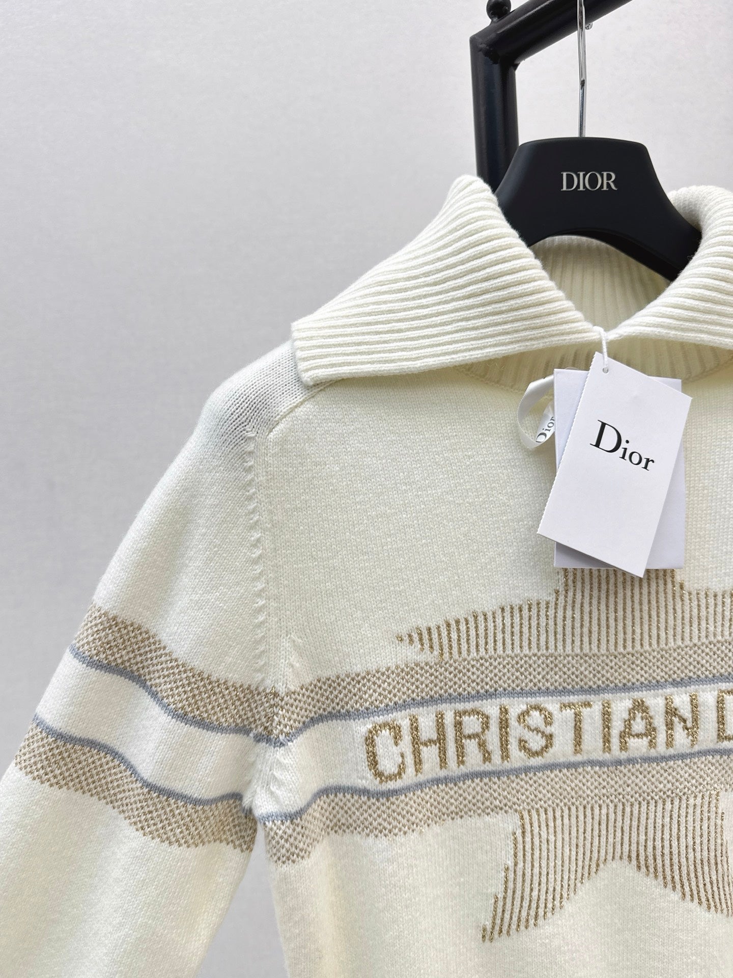 CD NEW knitted pullover sweater