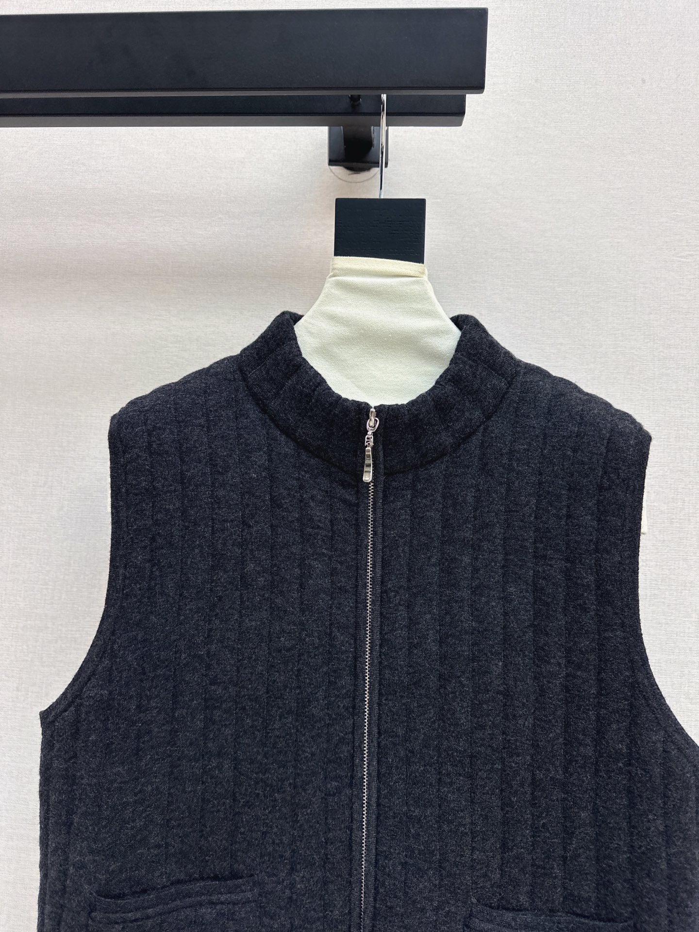 Brune NEW knitted vest