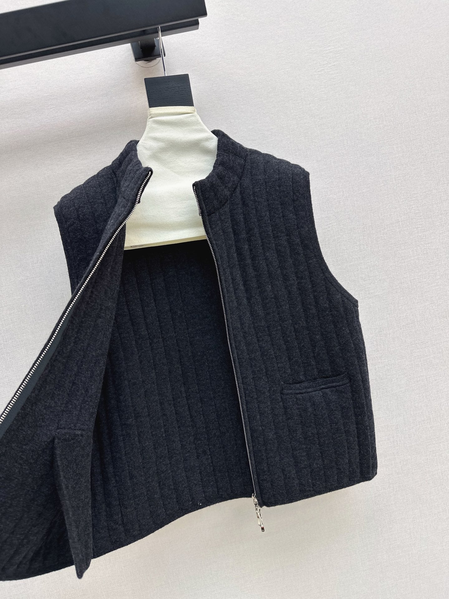 Brune NEW knitted vest