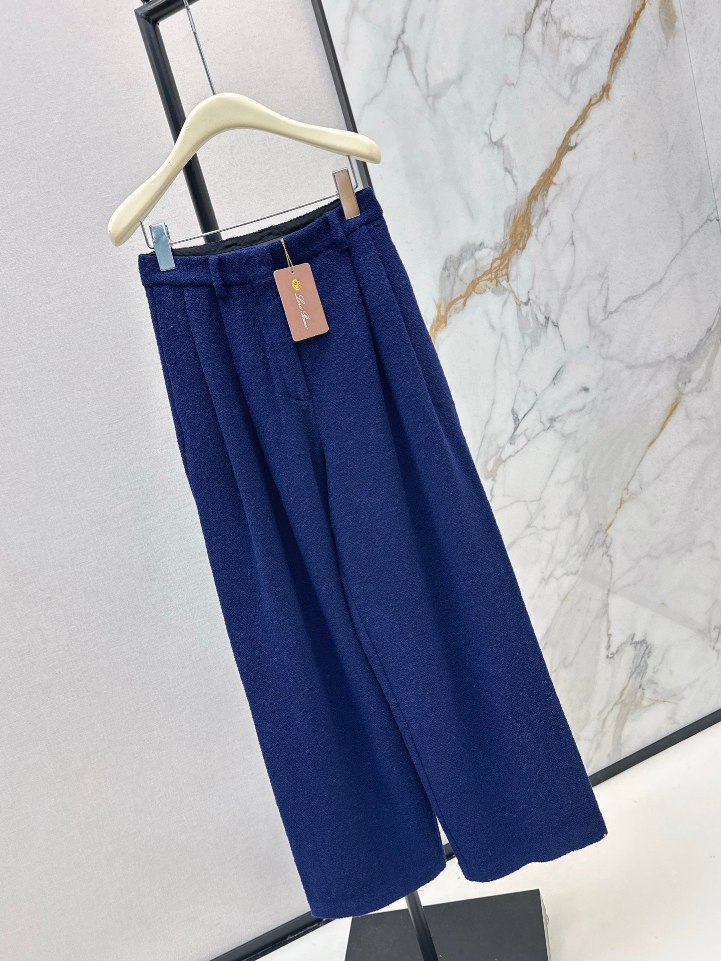 Loro NEW Straight pants