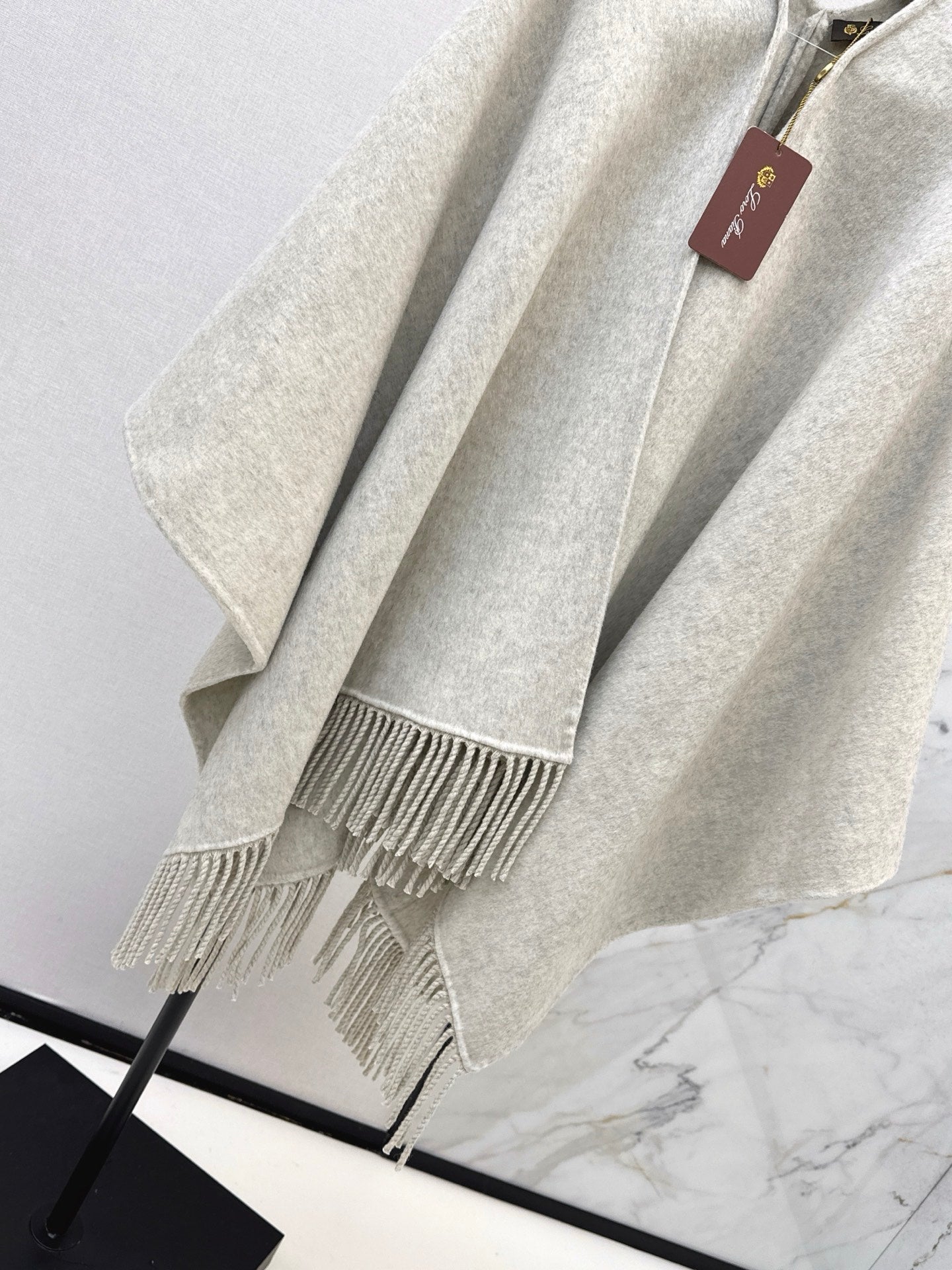 Brune NEW wool shawl