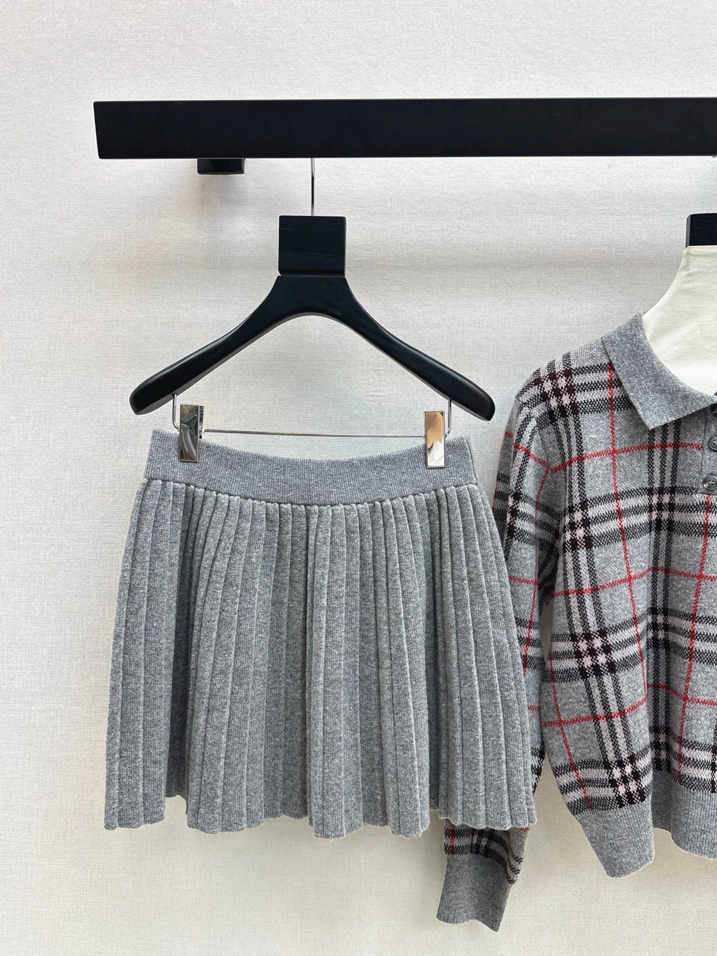 Bur NEW Plaid polo shirt and skirt suit