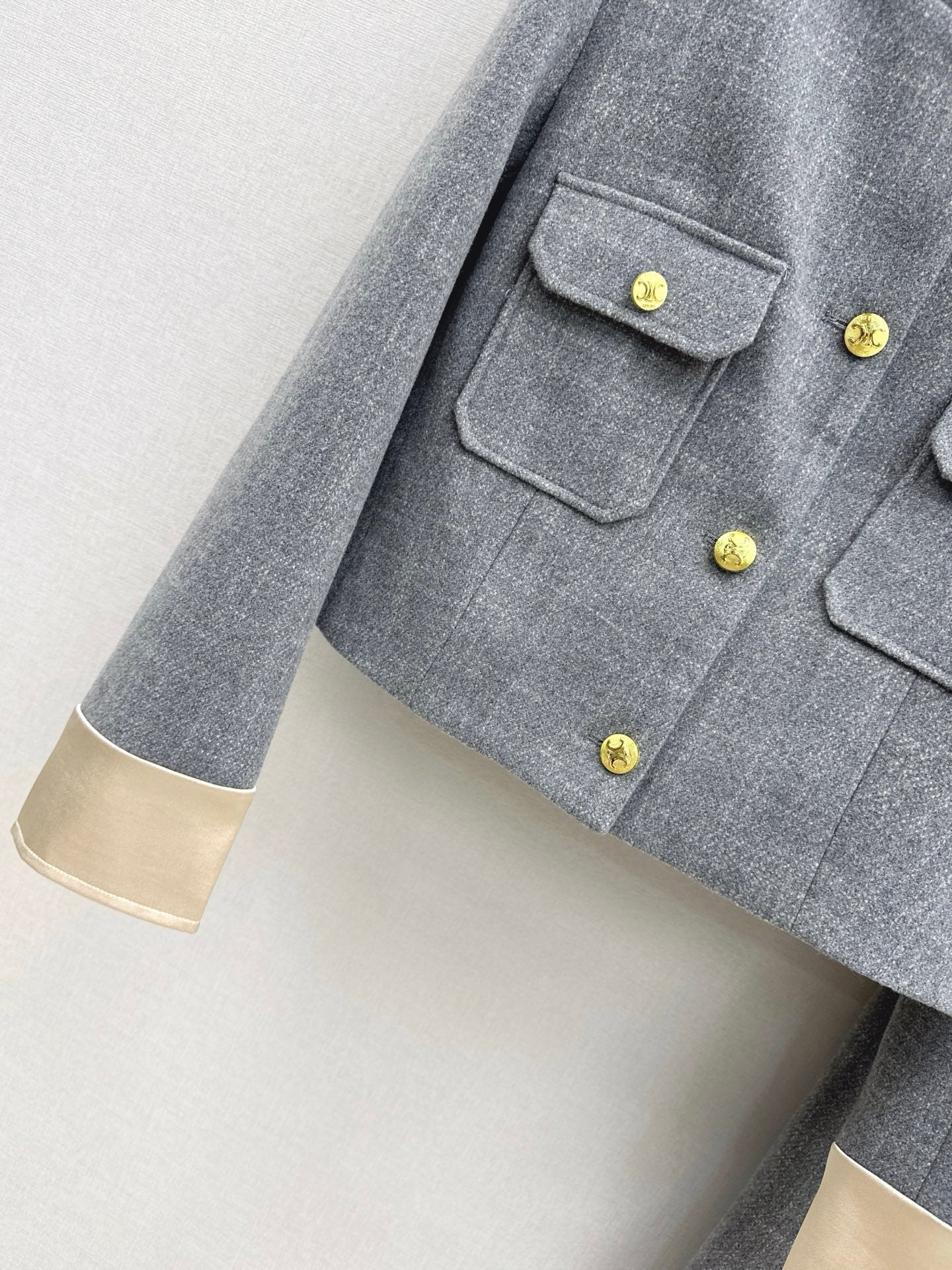 Guc NEW Jacket + slit skirt suit