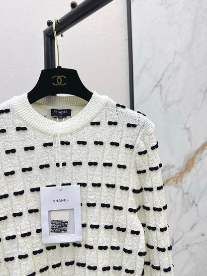 Chan NEW knitted sweater