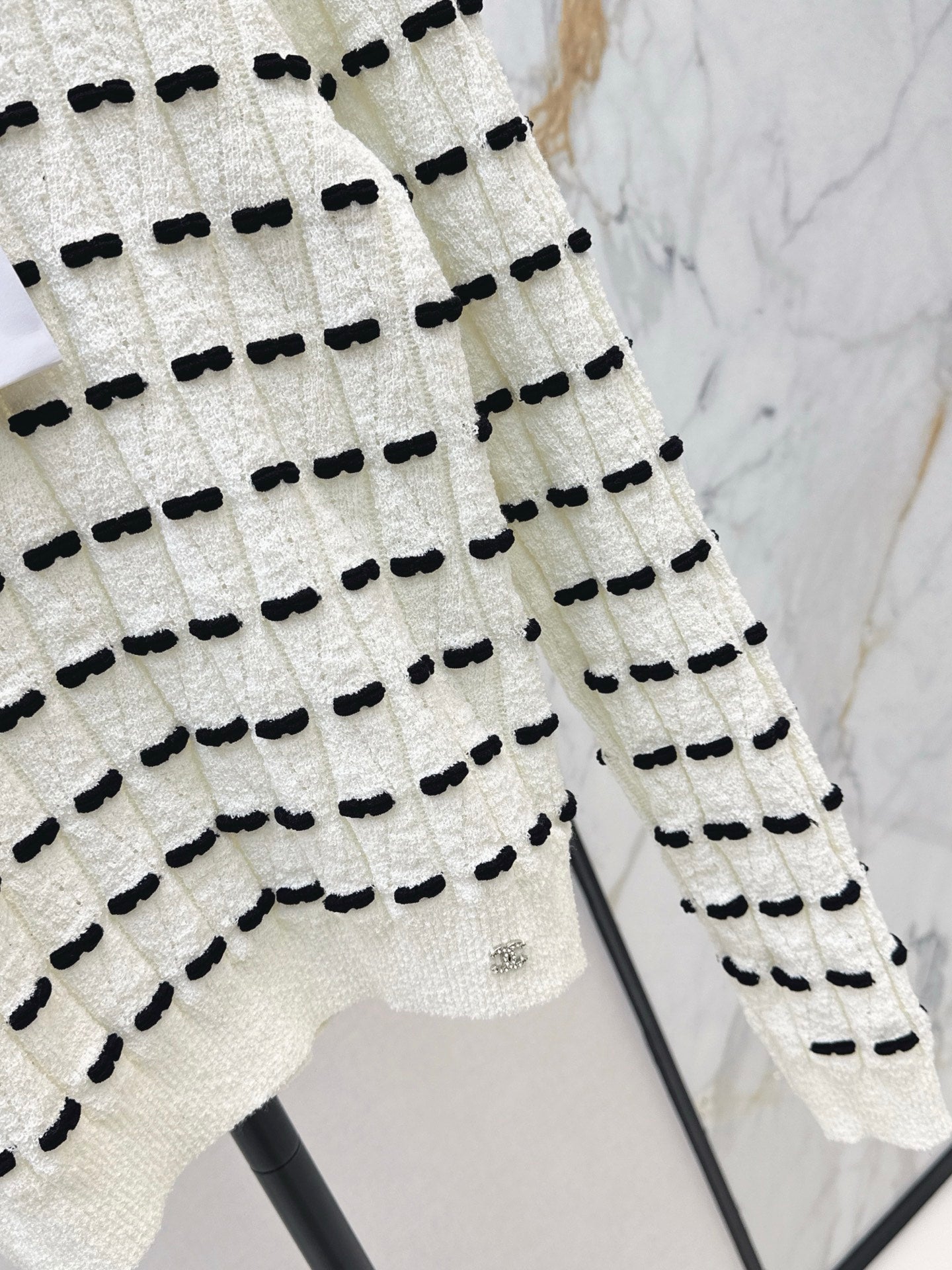 Chan NEW knitted sweater