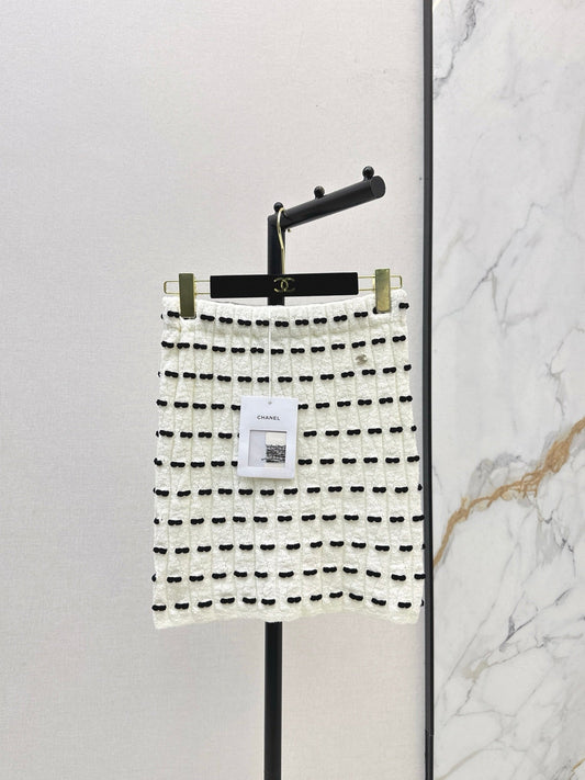 Chan NEW knitted skirt