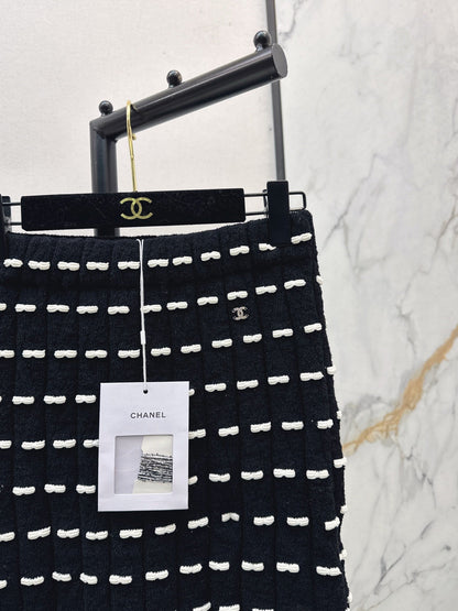 Chan NEW knitted skirt