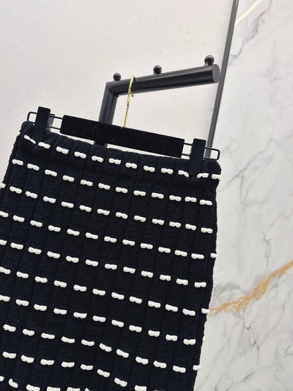 Chan NEW knitted skirt