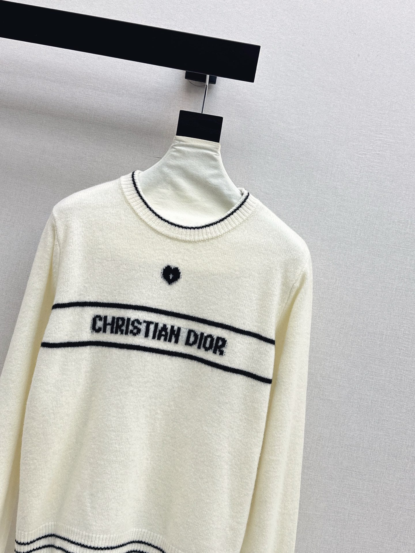 CD NEW embroidered sweater