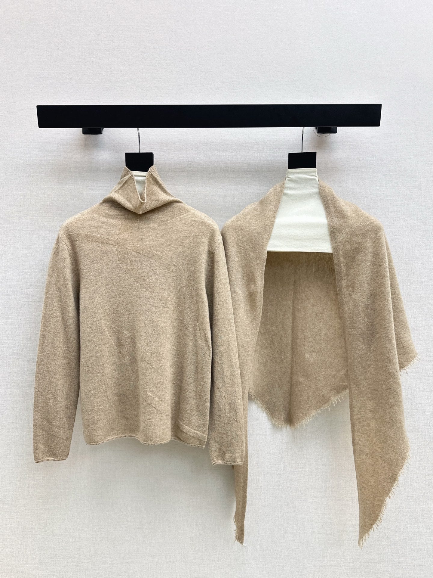 Loro NEW Cashmere sweater and shawl set