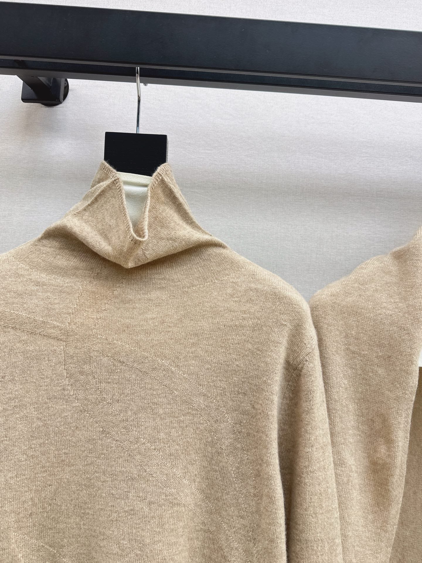 Loro NEW Cashmere sweater and shawl set