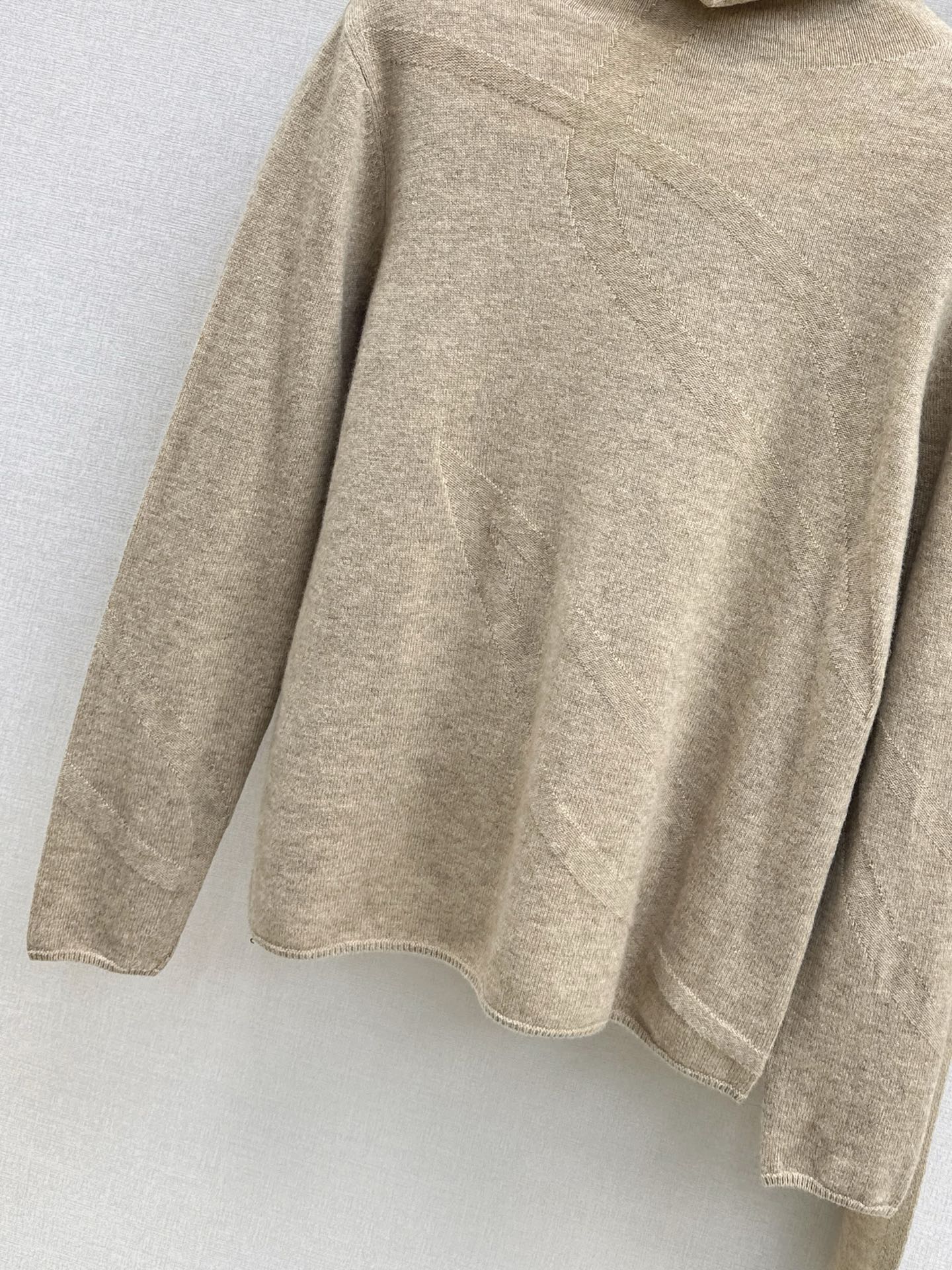 Loro NEW Cashmere sweater and shawl set