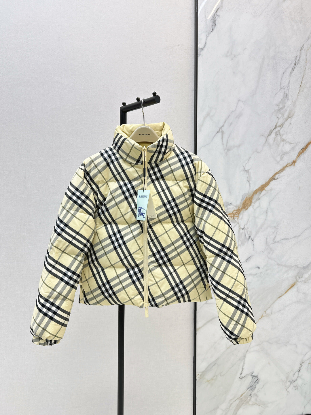 Bur NEW Reversible down jacket