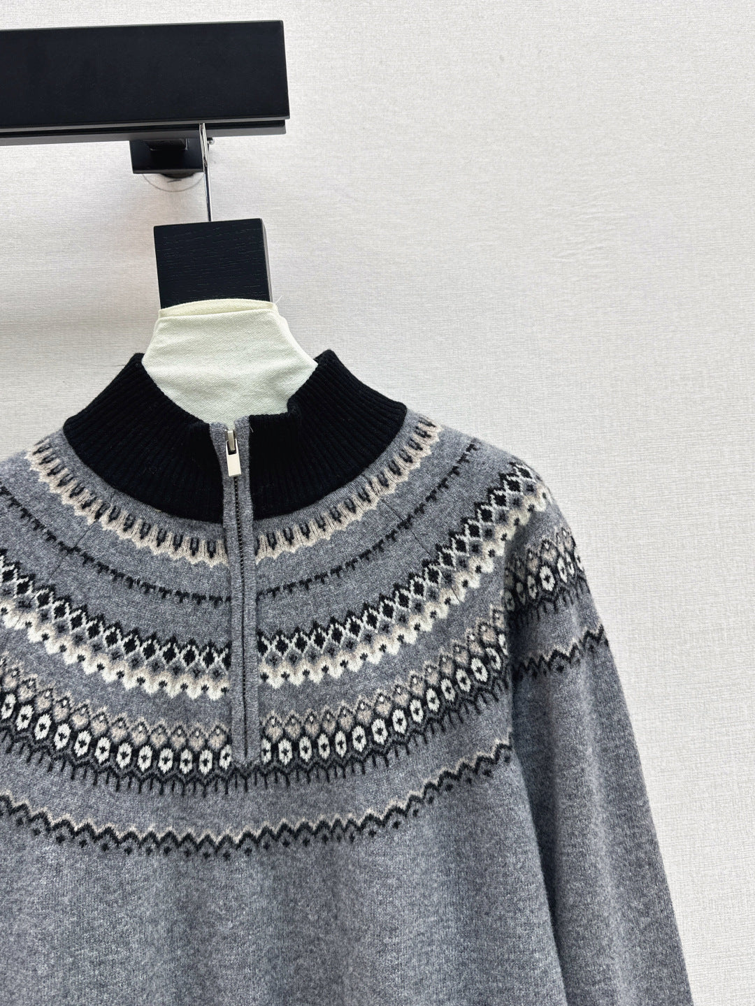 Loro NEW Knitted sweater