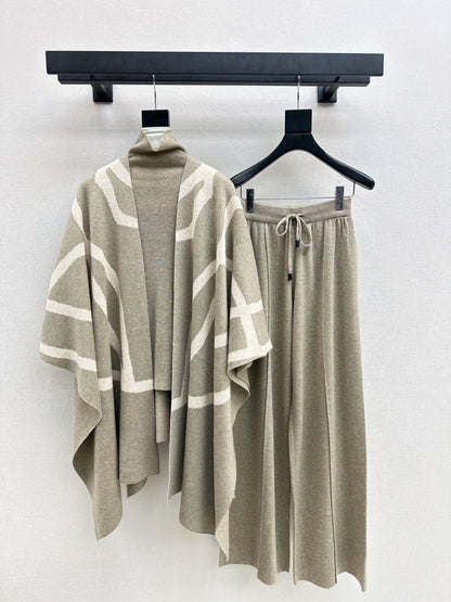 Max NEW knitted suit