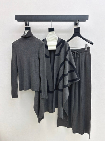 Max NEW knitted suit