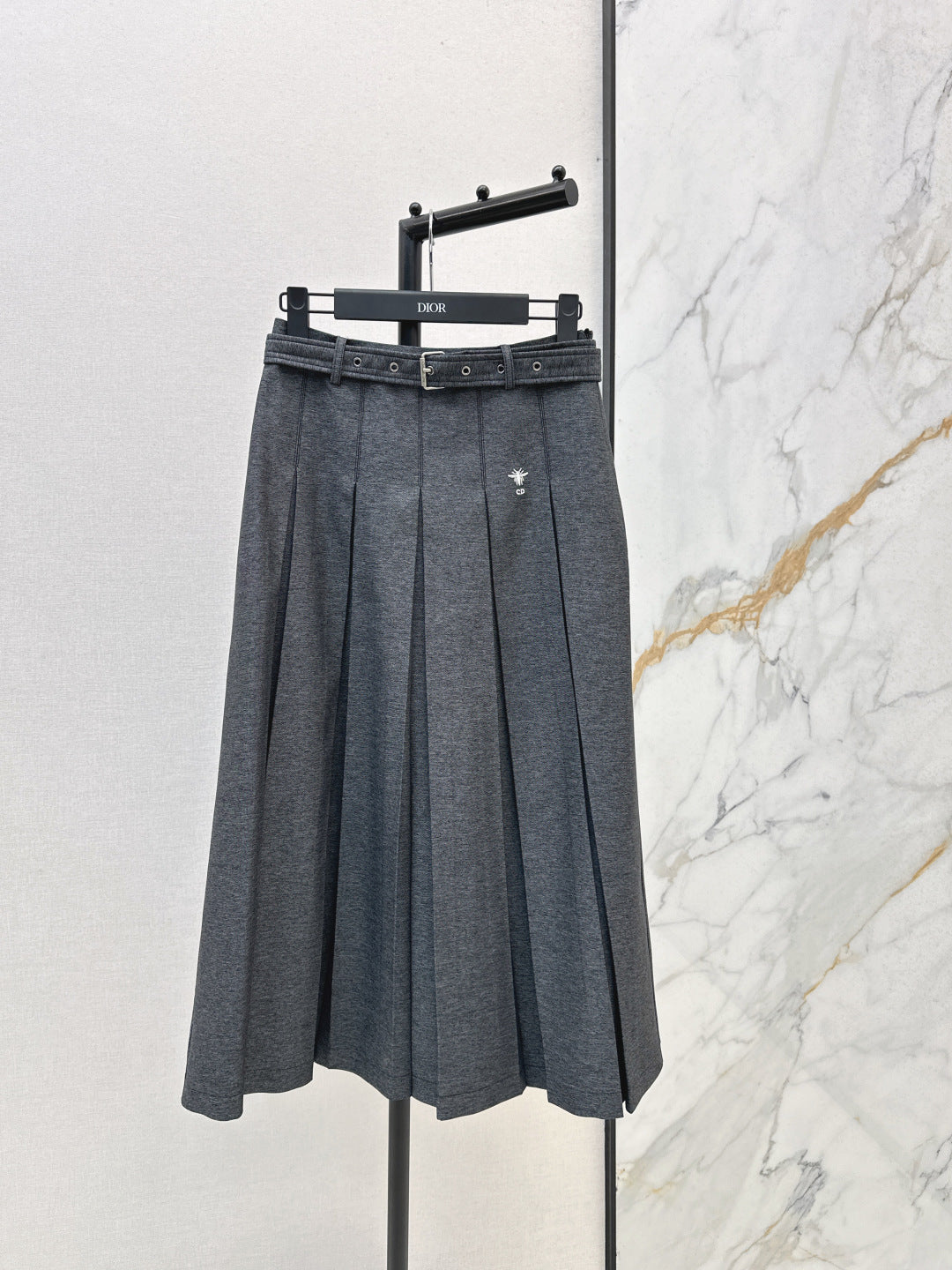 CD NEW pleated skirt