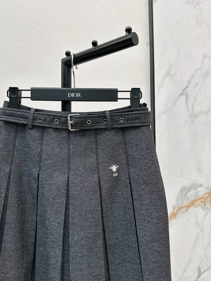 CD NEW pleated skirt