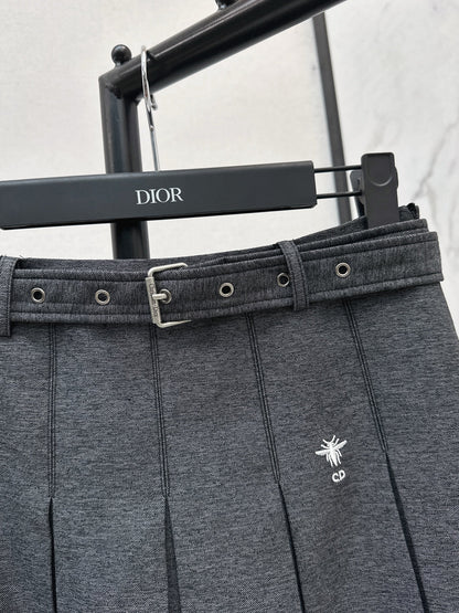 CD NEW pleated skirt