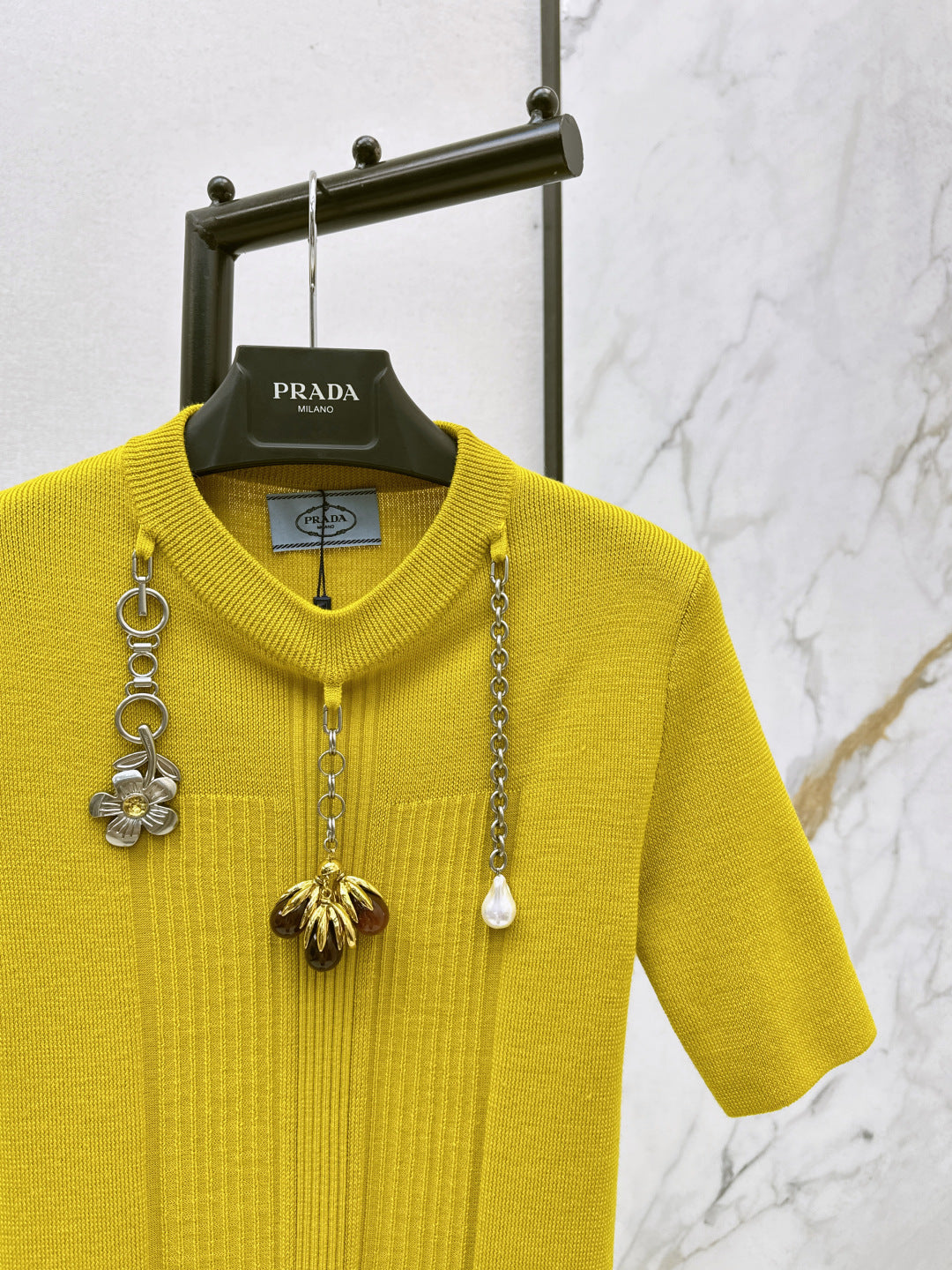 Pra NEW Pendant Wool Knit Sweater