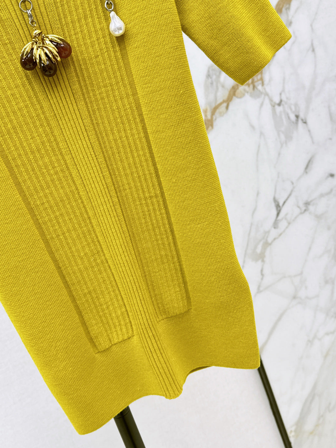 Pra NEW Pendant Wool Knit Sweater