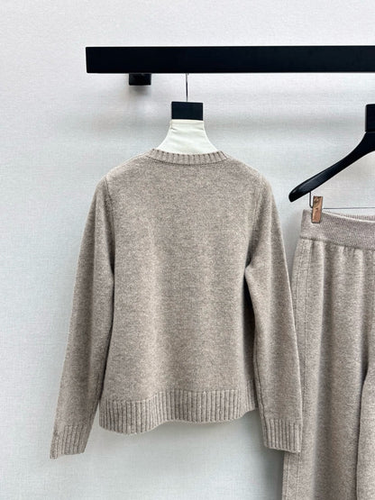 Ral NEW Sweater and straight-leg pants set