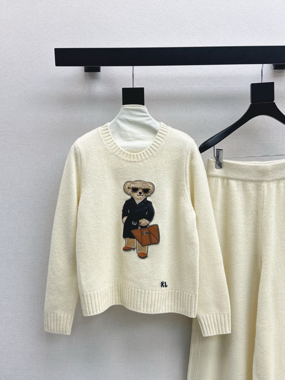 Ral NEW Sweater and straight-leg pants set