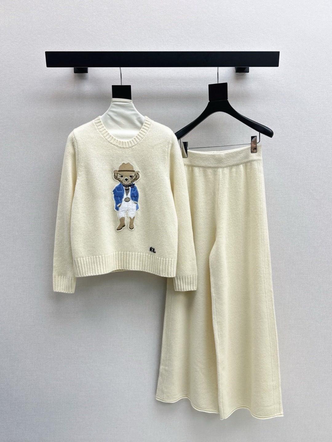 Ral NEW Sweater and straight-leg pants set