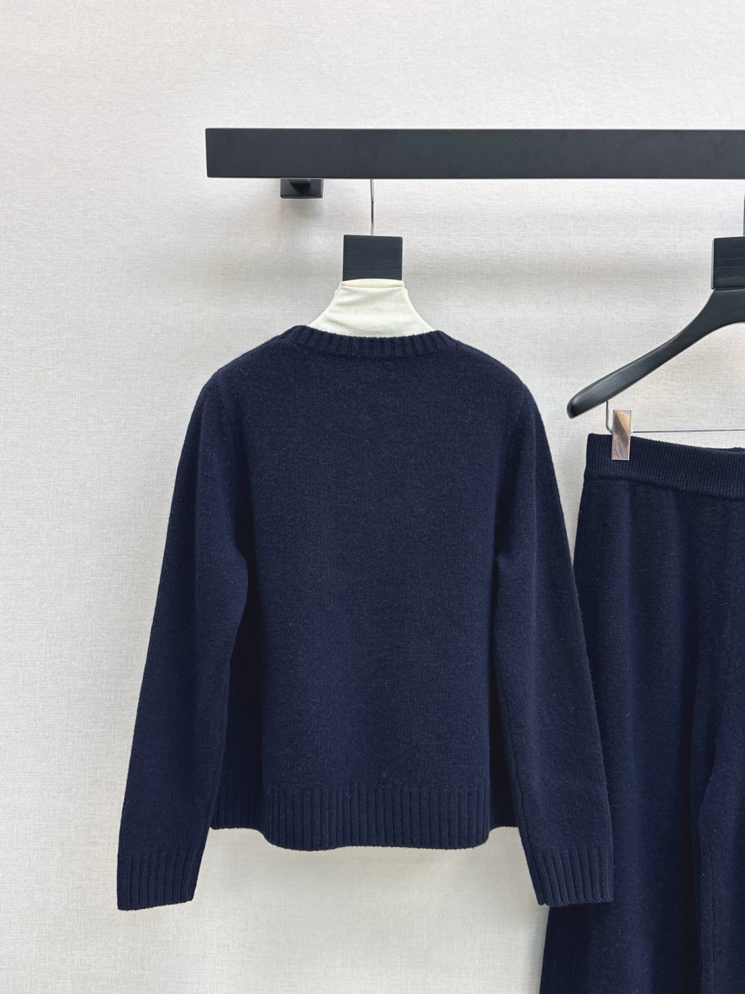 Ral NEW Sweater and straight-leg pants set