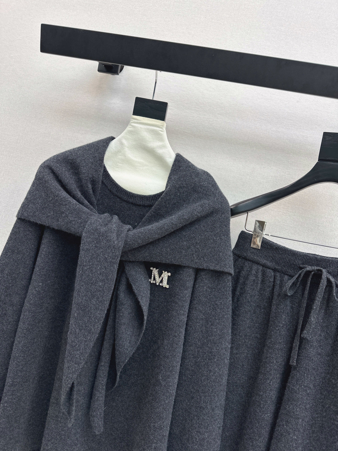 Max NEW Wool three-piece set