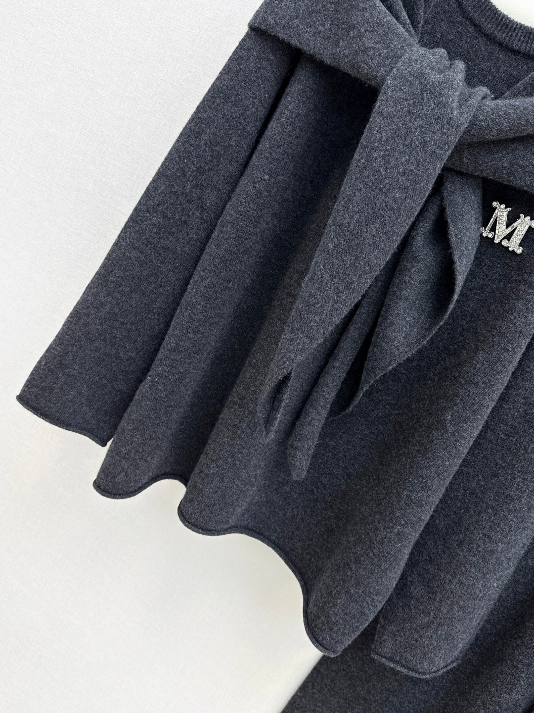 Max NEW Wool three-piece set