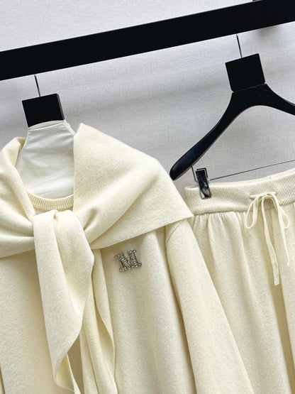 Max NEW Wool three-piece set